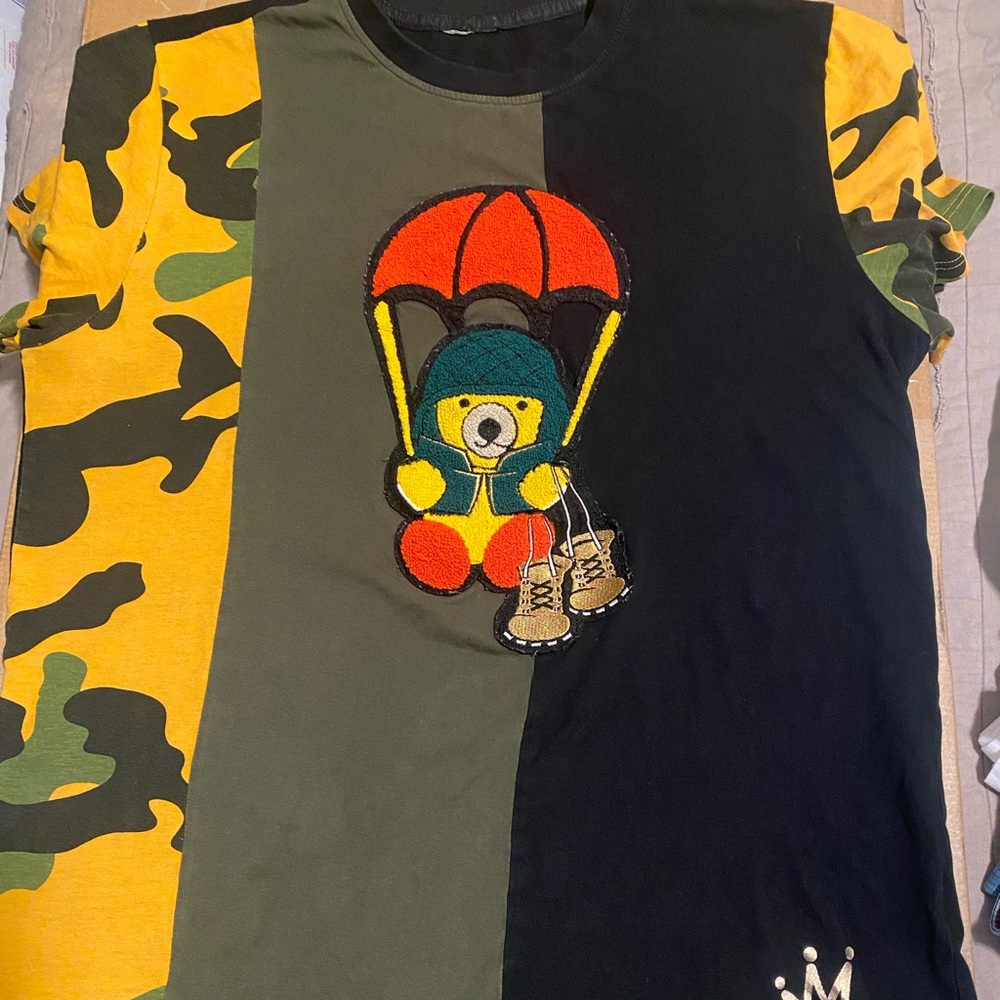Parachuting Teddy Bear Camo T Shirt Sz. L